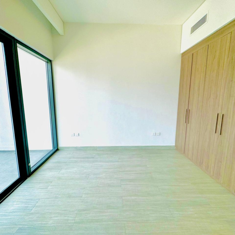 Sol Avenue Business Bay