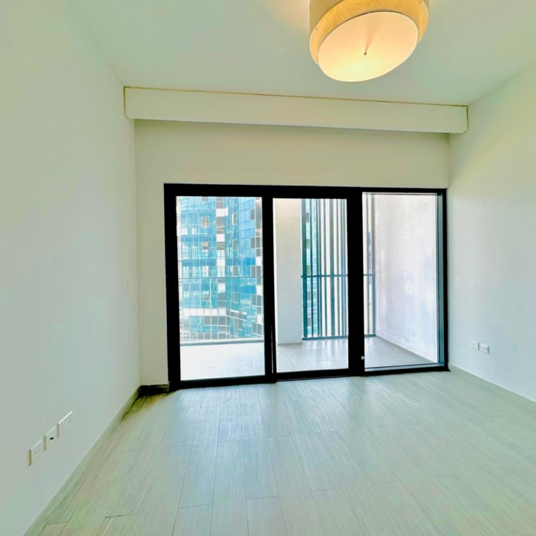 Sol Avenue Business Bay