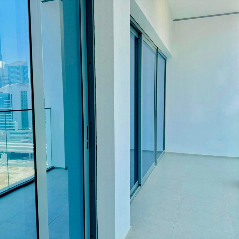 Sol Avenue Business Bay